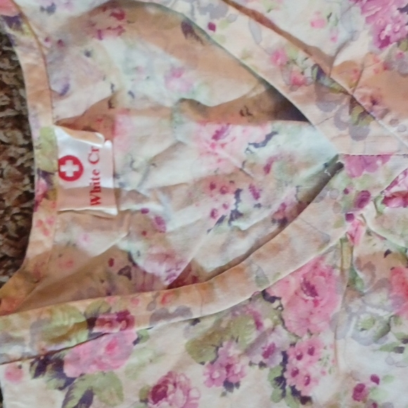 SCRUB TOP - Picture 2 of 3